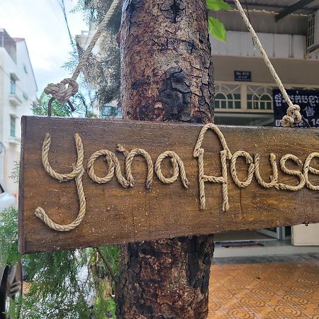 Yana House Phnom Penh Hotel Екстериор снимка