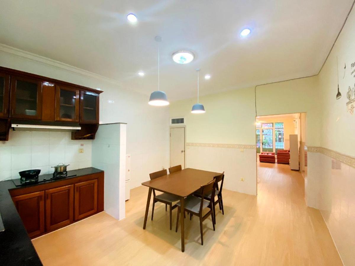Yana House Phnom Penh Hotel Екстериор снимка