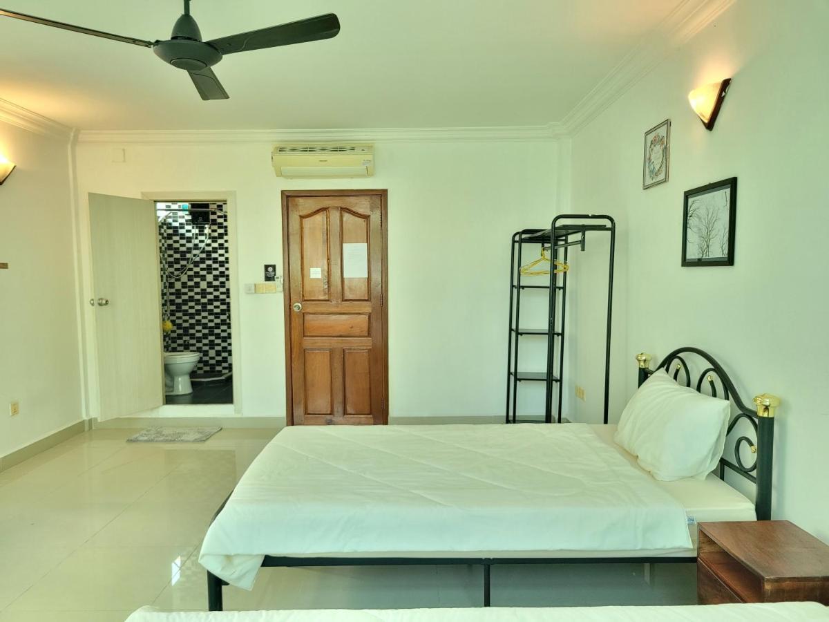 Yana House Phnom Penh Hotel Екстериор снимка